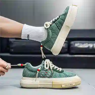 URBAN AUTHENTIC