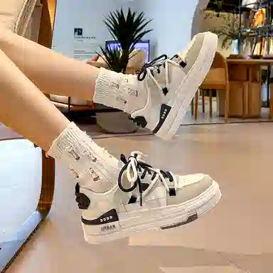 URBAN AUTHENTIC