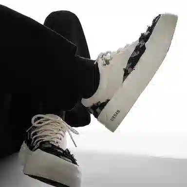 URBAN AUTHENTIC