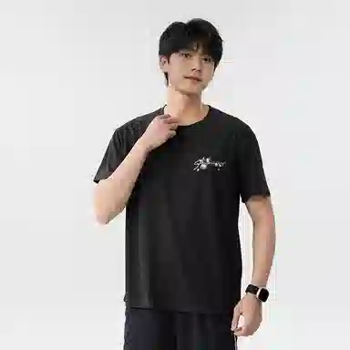 MJ STYLE Vintage Embroidered Logo T-Shirt