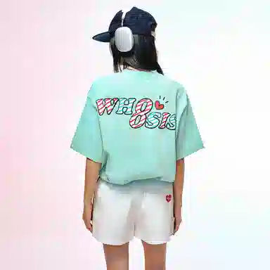 WHOOSIS HELLO KITTY kissT