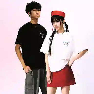 WHOOSIS HELLO KITTY T