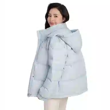 鸭鸭 短款连帽百搭休闲美拉德色系宽松保暖羽绒服 女款