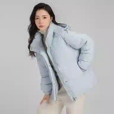 鸭鸭 短款连帽百搭休闲美拉德色系宽松保暖羽绒服 女款