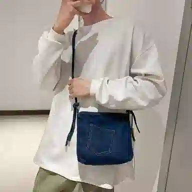 單倉 复古文艺风潮斜挎包个性休闲百搭出行通勤 牛仔布 单肩包 中号 男女同款情侣款 浅蓝色/深蓝色