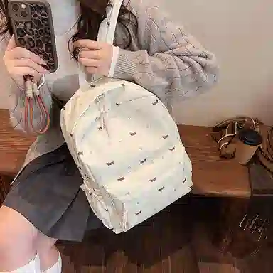 單倉 温柔日系可爱腊肠狗书包初高中学生碎花轻便百搭 尼龙 背包双肩包 女款 米白色