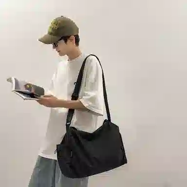 單倉 潮流干湿分离多功能手提包初高中学生大容量轻便运动训练健身斜挎包 皮膜 手拎单肩包 男女同款情侣款 黑色/深灰色