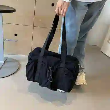 單倉 大容量旅行百搭休闲 尼龙布 单肩包 男女同款情侣款 米白色/深灰色/黑色/深棕色