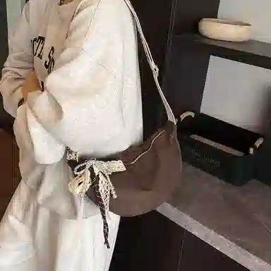 單倉 复古小众简约设计日常通勤百搭高级感逛街轻便 牛仔布 单肩包 女款 多色