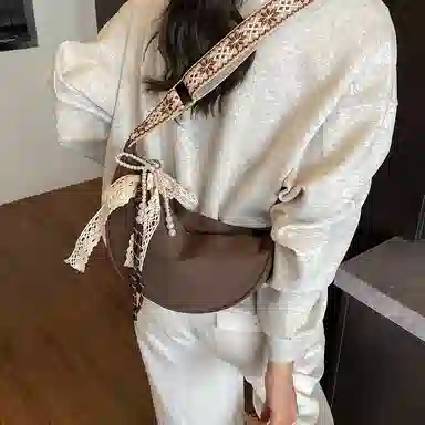 單倉 复古小众简约设计日常通勤百搭高级感逛街轻便 牛仔布 单肩包 女款 多色