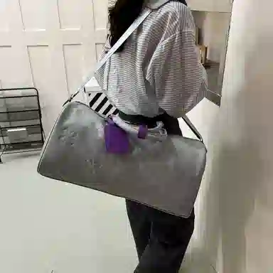 Dan Cang Crossbody Bag