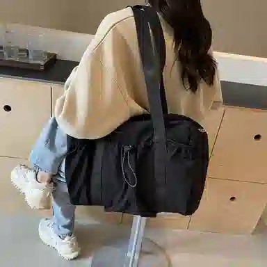 單倉 大容量旅行百搭休闲 尼龙布 单肩包 男女同款情侣款 米白色/深灰色/黑色/深棕色