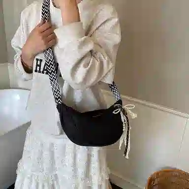 單倉 复古小众简约设计日常通勤百搭高级感逛街轻便 牛仔布 单肩包 女款 多色