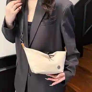 單倉 韩系时尚设计可爱云朵小拎包通勤百搭休闲 牛津布 斜挎单肩包 女款 粉色/蓝色/绿色/紫色/卡其色/黑色