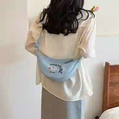 單倉 通勤轻便单肩腋下包休闲可爱百搭 尼龙布 斜挎包 女款 米白色/黑色/卡其色/湖蓝色/粉色