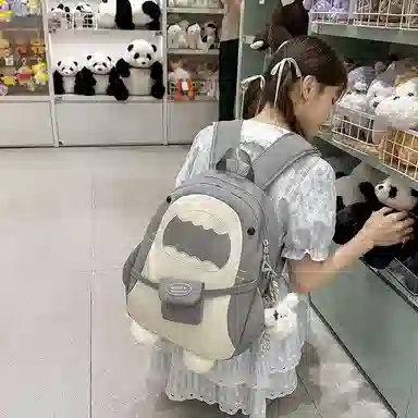 單倉 可爱卡通鲨鱼休闲时尚设计感背包丑萌搞怪初高中学生大容量通勤百搭轻便书包 尼龙 双肩包 常规 男女同款情侣款 蓝色/灰色/黑色