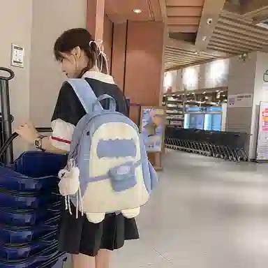 單倉 可爱卡通鲨鱼休闲时尚设计感背包丑萌搞怪初高中学生大容量通勤百搭轻便书包 尼龙 双肩包 常规 男女同款情侣款 蓝色/灰色/黑色