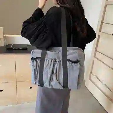 單倉 大容量旅行百搭休闲 尼龙布 单肩包 男女同款情侣款 米白色/深灰色/黑色/深棕色
