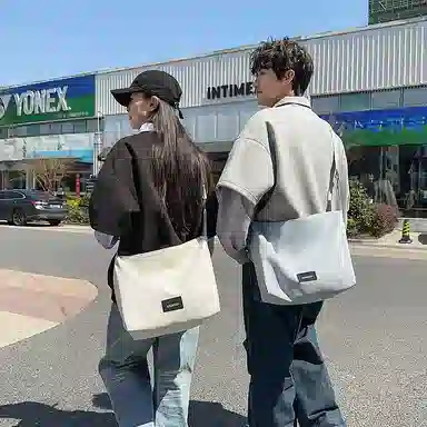 單倉 极简百搭休闲背包斜挎包学生时尚潮流日常上课出行 尼龙 单肩包 常规 男女同款情侣款 白色/灰色/黑色/粉色/蓝色