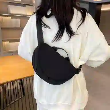 單倉 休闲简约轻便运动 尼龙布 斜挎包 男女同款情侣款 米白色/黑色/紫色/卡其色/绿色