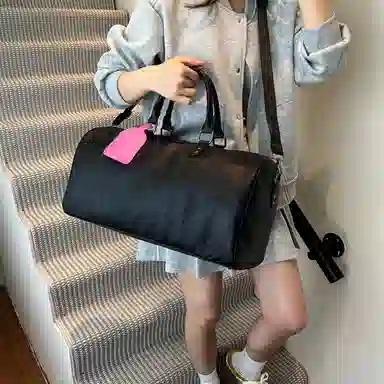 Dan Cang Crossbody Bag