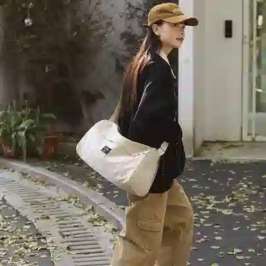 單倉 高级感简约休闲设计初高中学生通勤百搭 尼龙 手拎斜挎单肩包 男女同款情侣款 米白色/卡其色/绿色/黑色