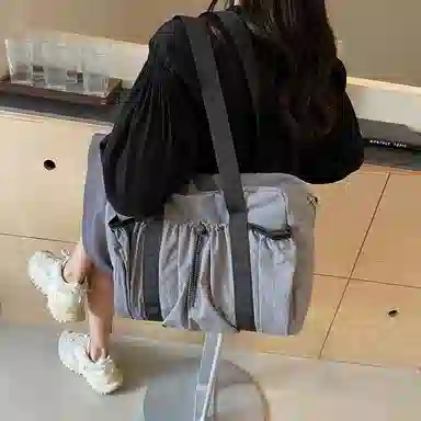 單倉 大容量旅行百搭休闲 尼龙布 单肩包 男女同款情侣款 米白色/深灰色/黑色/深棕色
