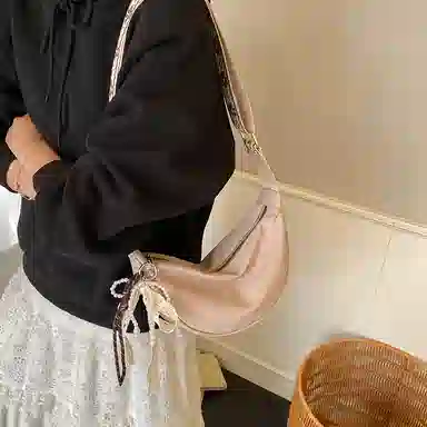 單倉 复古小众简约设计日常通勤百搭高级感逛街轻便 牛仔布 单肩包 女款 多色