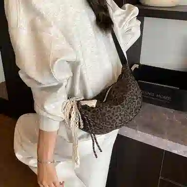單倉 复古小众简约设计日常通勤百搭高级感逛街轻便 牛仔布 单肩包 女款 多色