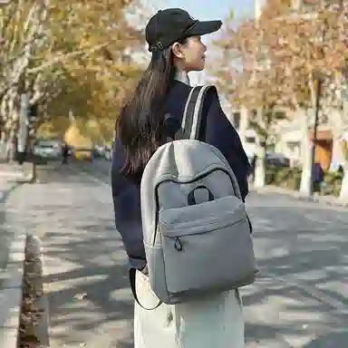 單倉 简约休闲设计感初高中学生旅行百搭大容量轻便书包 尼龙 背包双肩包 男女同款情侣款 白色/灰色/蓝色/卡其色/黑色