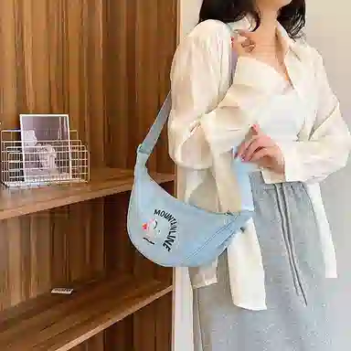 單倉 通勤轻便单肩腋下包休闲可爱百搭 尼龙布 斜挎包 女款 米白色/黑色/卡其色/湖蓝色/粉色