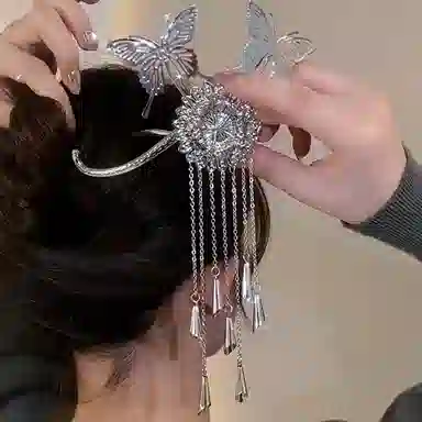 水中玉 新中式银色蝴蝶铃流苏扭扭夹女高级感古风发饰发卡 发夹 女款