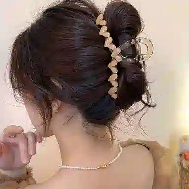 水中玉 爱心气泡抓夹高级感鲨鱼夹后脑勺盘头发发卡 发夹 女款