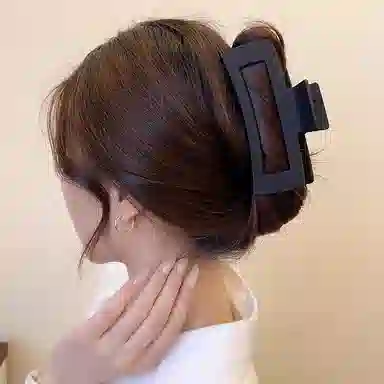 水中玉 黑色大号抓夹鲨鱼夹发卡简约高级感后脑勺夹子头饰发抓 亚克力 发夹 女款