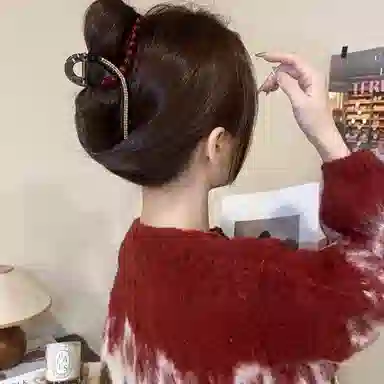 水中玉 仿珍珠抓夹大号鲨鱼夹后脑勺盘发发卡高级感夹子头饰 亚克力 发夹 女款