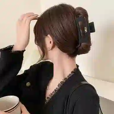 水中玉 气质盘发高级感 发夹 女款 黑色