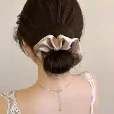 水中玉 法式缎面纯色大肠发圈慵懒风扎头发马尾皮筋高级感发绳头饰 布艺 头绳 女款