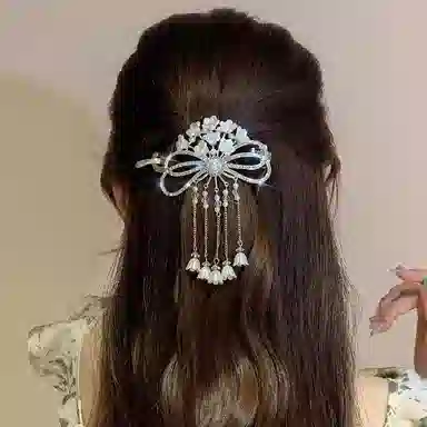 水中玉 蝴蝶结珍珠流苏高级感鱼尾盘发扭扭夹后脑勺气质 合金 发夹 女款