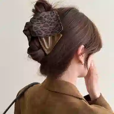 水中玉 豹纹三角抓夹高级感后脑勺盘发气质夹发卡头饰 亚克力 发夹 女款