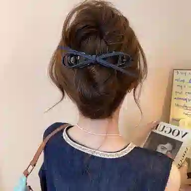 水中玉 韩系复古牛仔蝴蝶结扭扭夹气质一字抓夹后脑勺盘发#好运 亚克力 发夹 女款