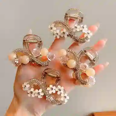 水中玉 精致小花抓夹发量少后脑勺鲨鱼夹半扎发卡气质夹子头饰 亚克力 发夹 女款