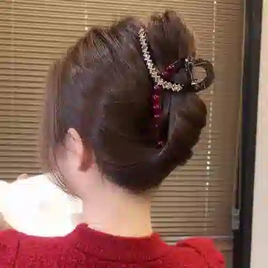 水中玉 仿珍珠抓夹大号鲨鱼夹后脑勺盘发发卡高级感夹子头饰 亚克力 发夹 女款