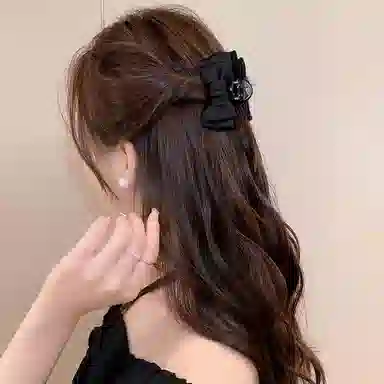 水中玉 法式公主头黑色蝴蝶结抓夹高级感侧边头发发卡头饰夹子 布艺 发夹 女款