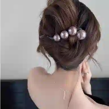 水中玉 珍珠盘发一字扭扭夹后脑勺鲨鱼夹子头饰高级感抓夹 亚克力 发夹 女款