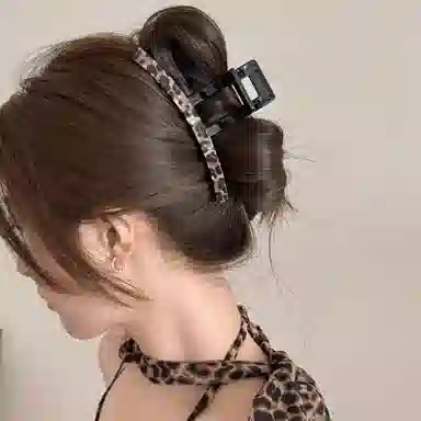 水中玉 豹纹抓夹后脑勺盘发鲨鱼夹发卡高级感夹子头饰 亚克力 发夹 女款