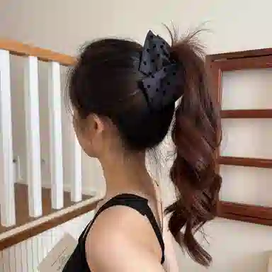 水中玉 韩系牛仔蓝爱心三角抓夹高级感后脑勺盘发鲨鱼夹子发卡发抓头饰 亚克力 发夹 女款