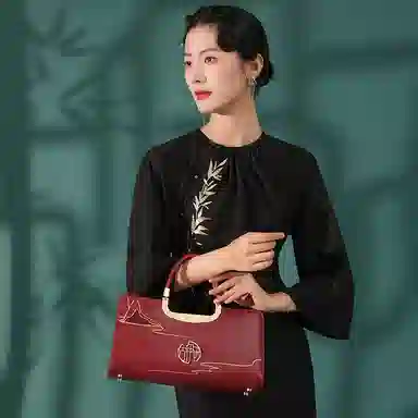 古伊西 云山绵延新中式大气妈妈包 中国风刺绣工艺 牛皮 红色结婚新娘包高级感婚礼手提包 中号 女款 开门红