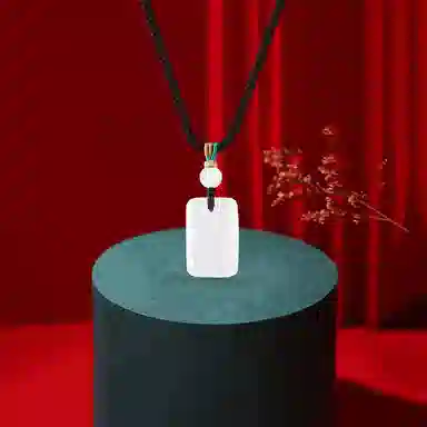 凤祥囍事 祥瑞无事牌 新中式国潮无事牌平安玉牌纳福吊坠 手工编绳可调节气质百搭本命年转运复古国风设计 精美礼盒#好运 玉髓 项链 女款