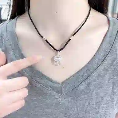 999