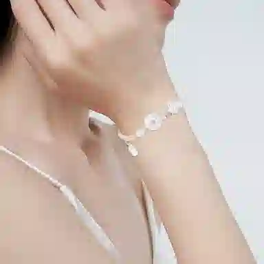 999